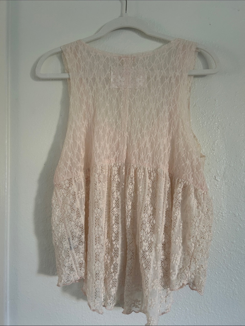 POL Light Pink Lace Floral Camisole - Picture 2 of 2